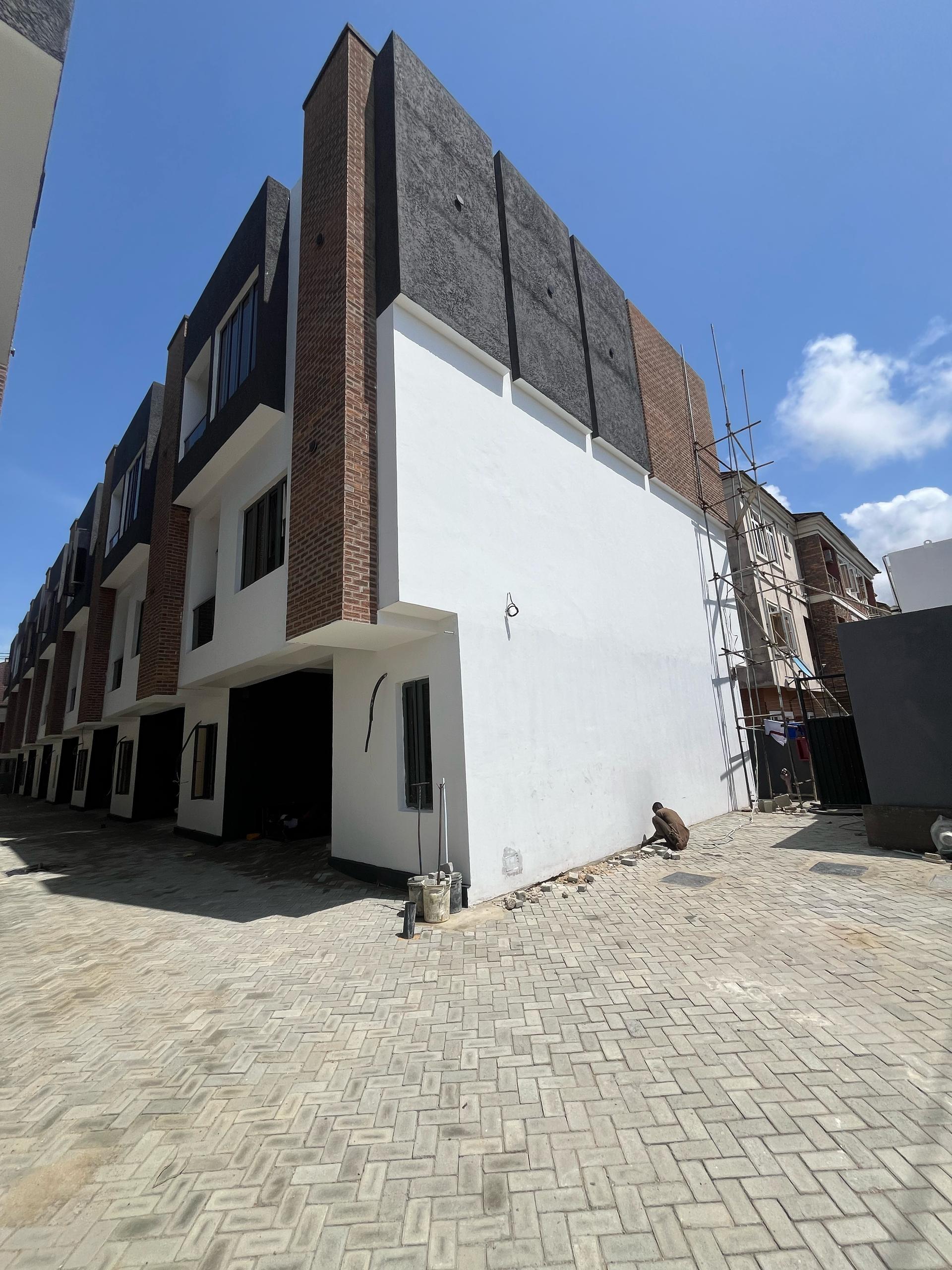 For Sale!! 4 Bedroom Terrace Duplex
